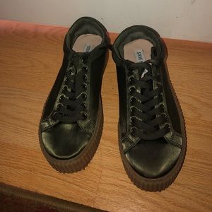 Steve Madden dark green creepers